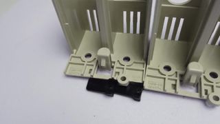 غطاء طرفي كبير من ميتسوبيشي TCL-05SV2 W75 ثنائي القطب | ملحق MCCB NF63-SV NF32-SV جديد في المخزون